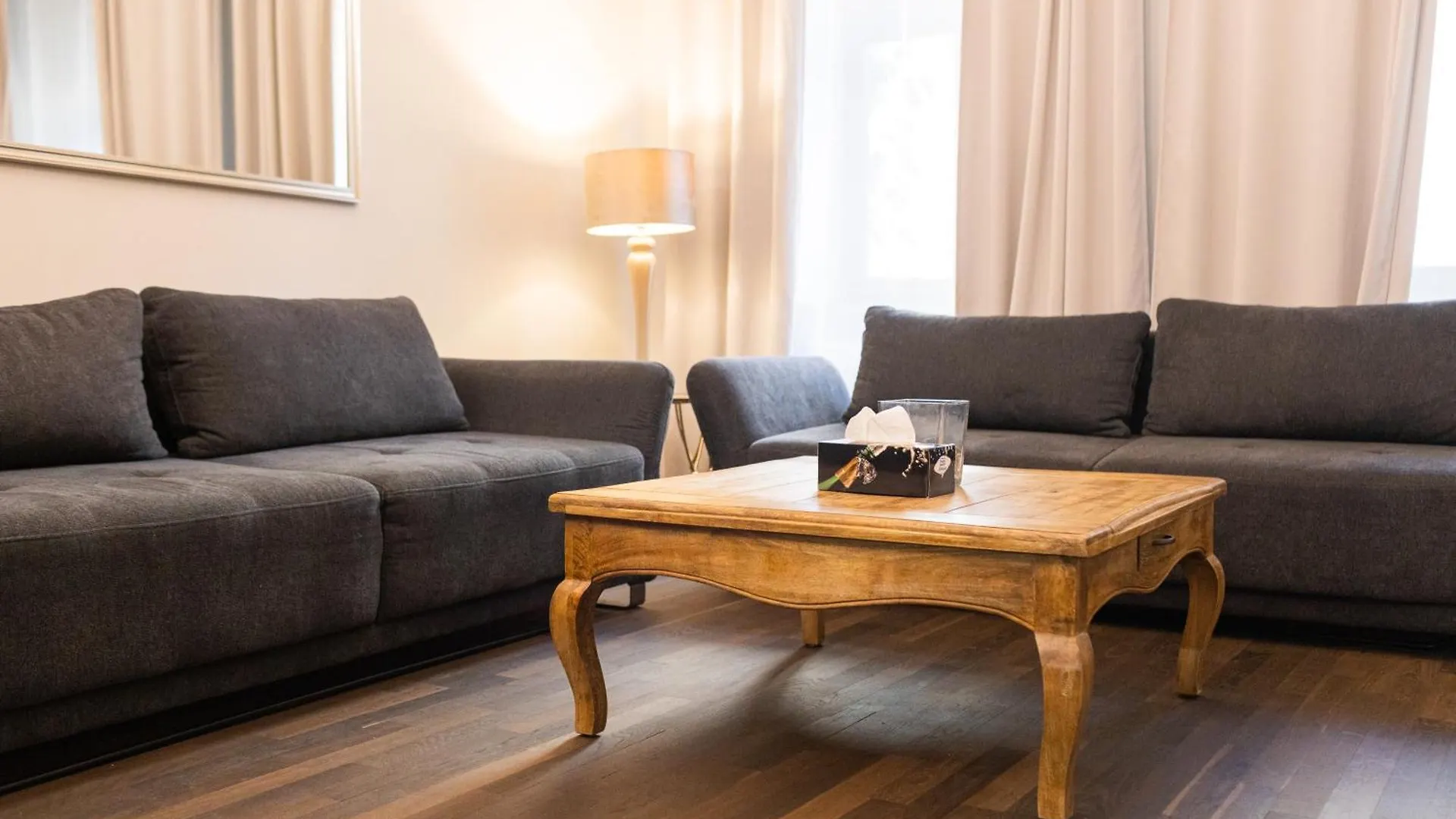 Lux Apartmenty - Old City Krakow Apartment