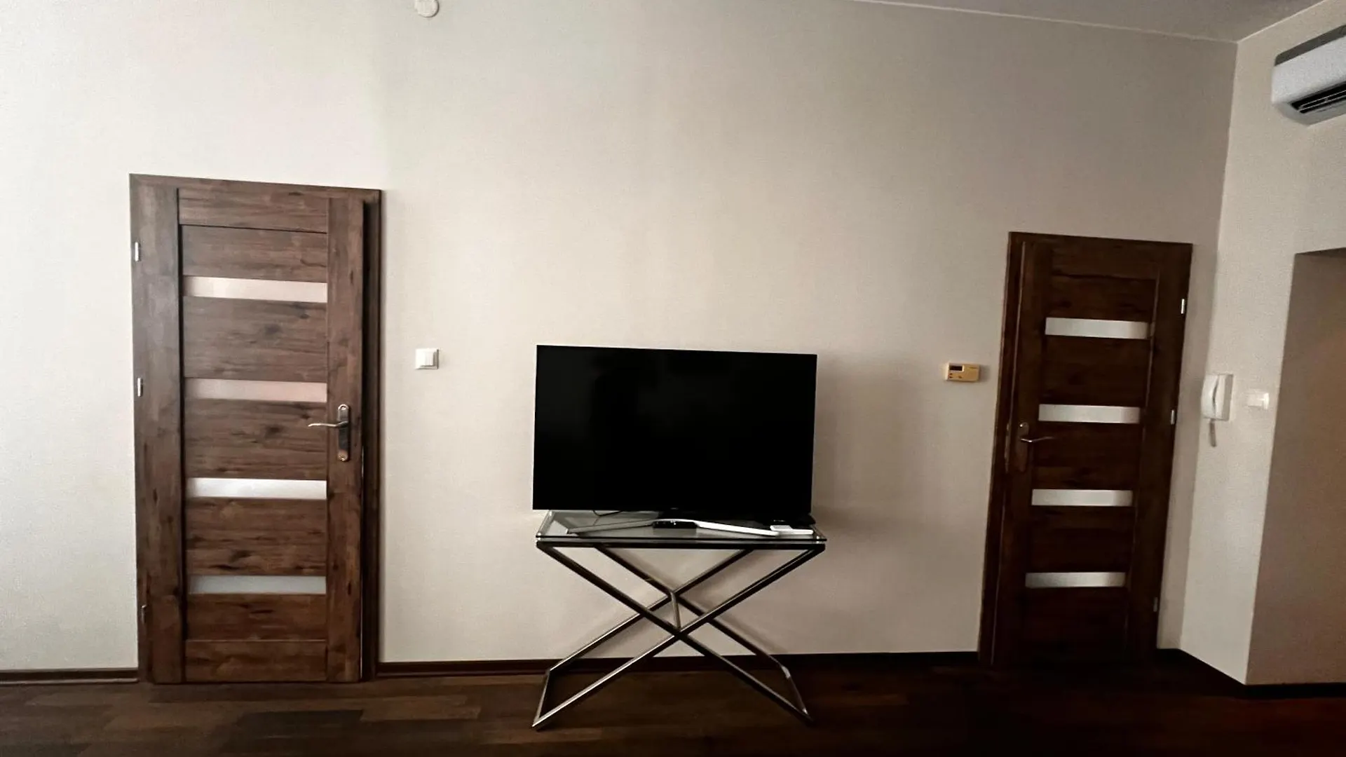 Lux Apartmenty - Old City Krakow contacts